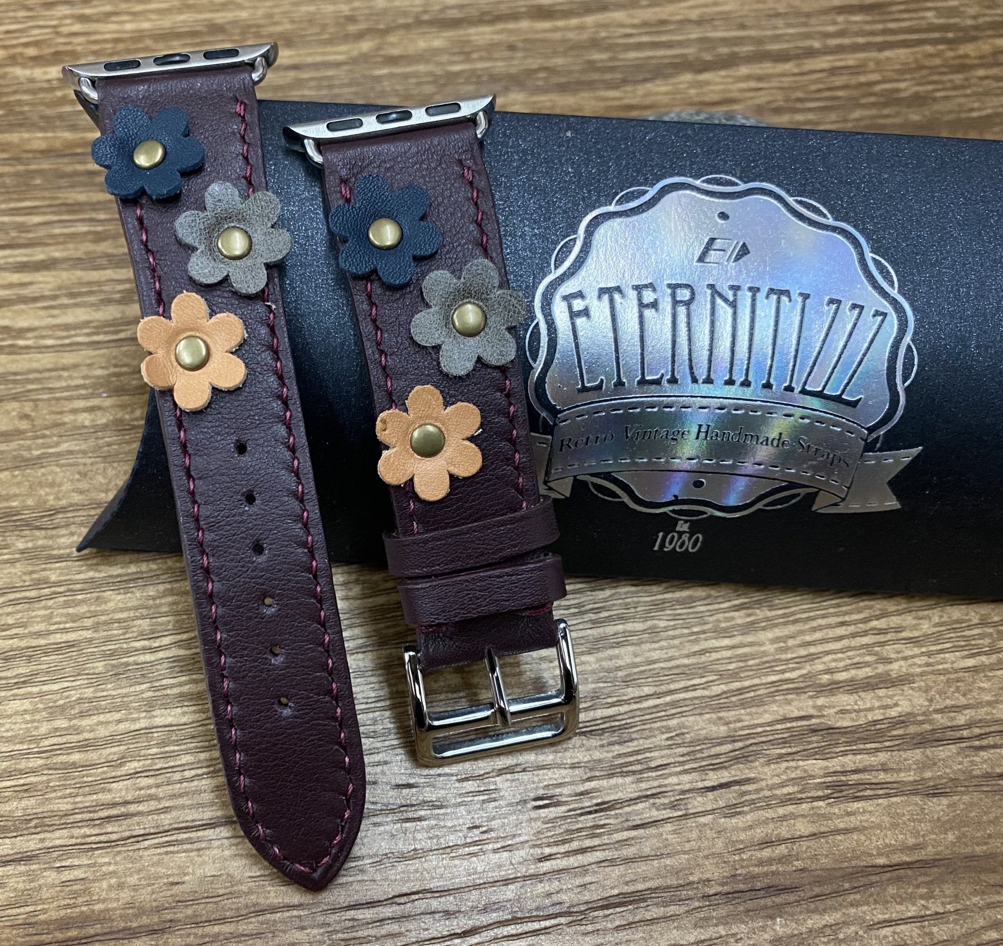 Apple Watch Band 42mm 41mm 40mm Series 10 in Purple Red Genuine Leather with Flower Decoration, Apple Watch Straps in Single Tour Rallye Style, Gift Ideas for Wife