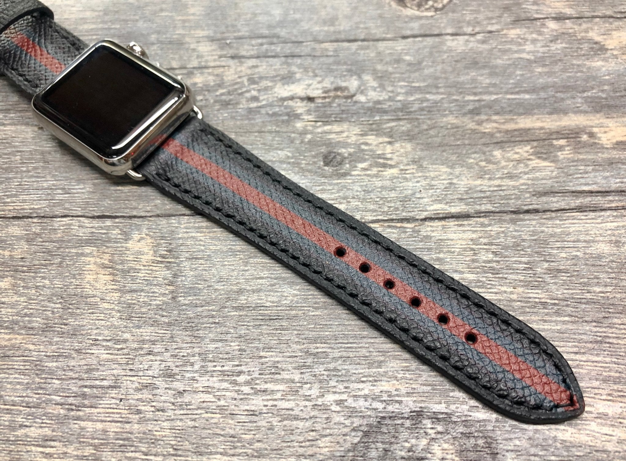 Apple watch series 3 gucci band best sale